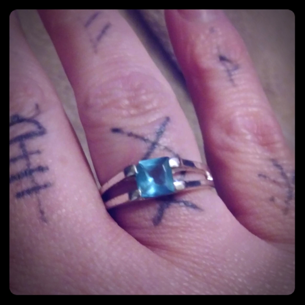 Women's ring